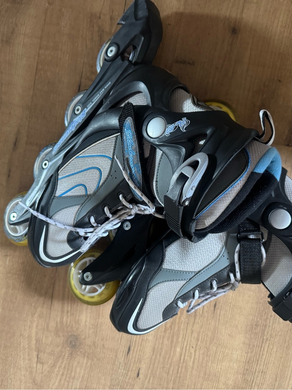 rollerblades - Picture 3 of 4